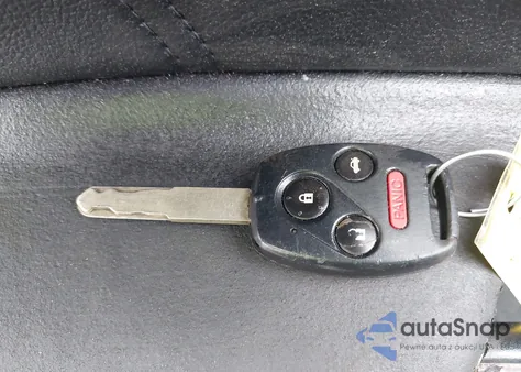 2011 Honda Accord 3.5 Ex-L из США, поврежденный, VIN 1HGCP3F8XBA008211